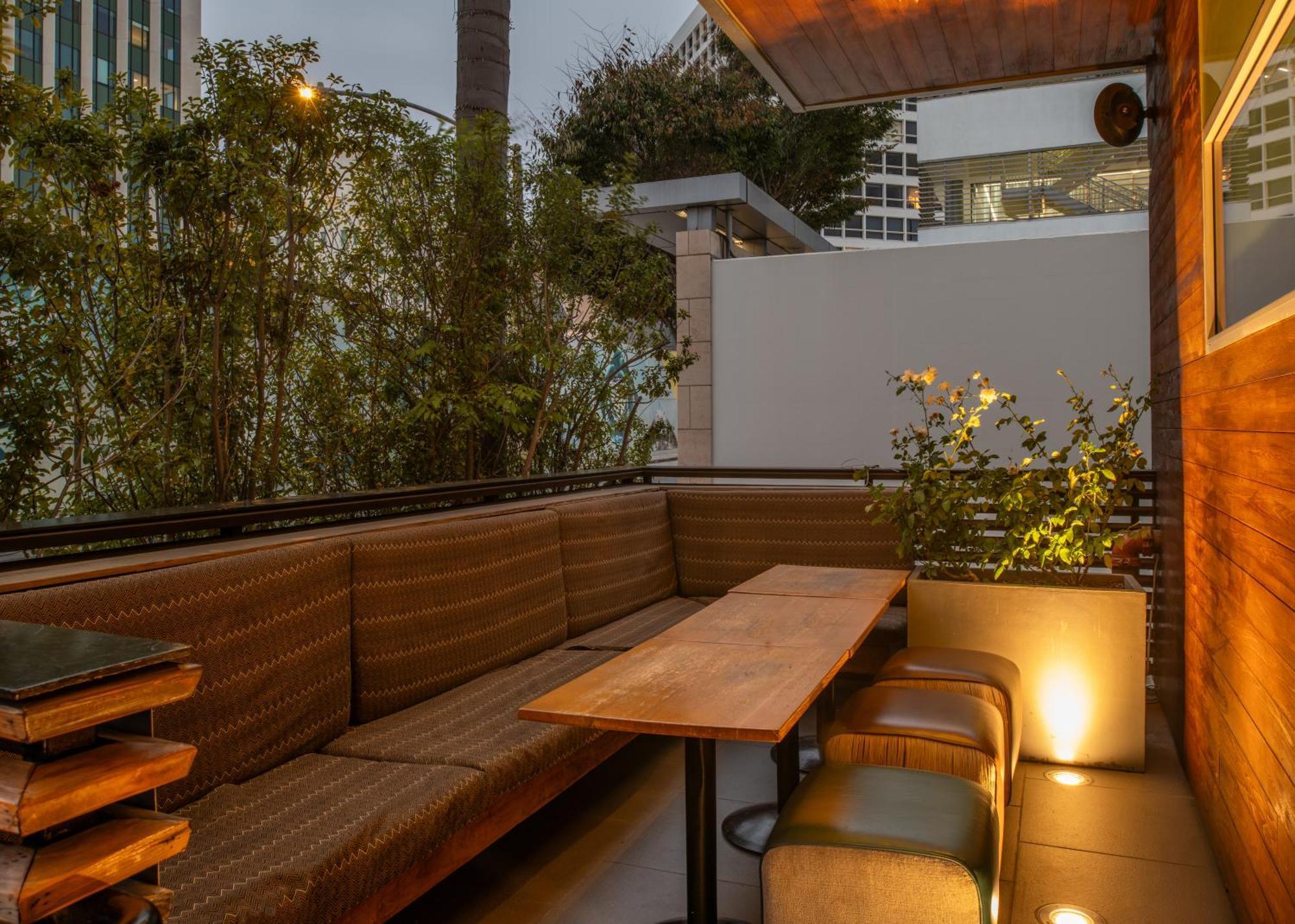 Sirtaj - Beverly Hills Los Angeles Exterior foto